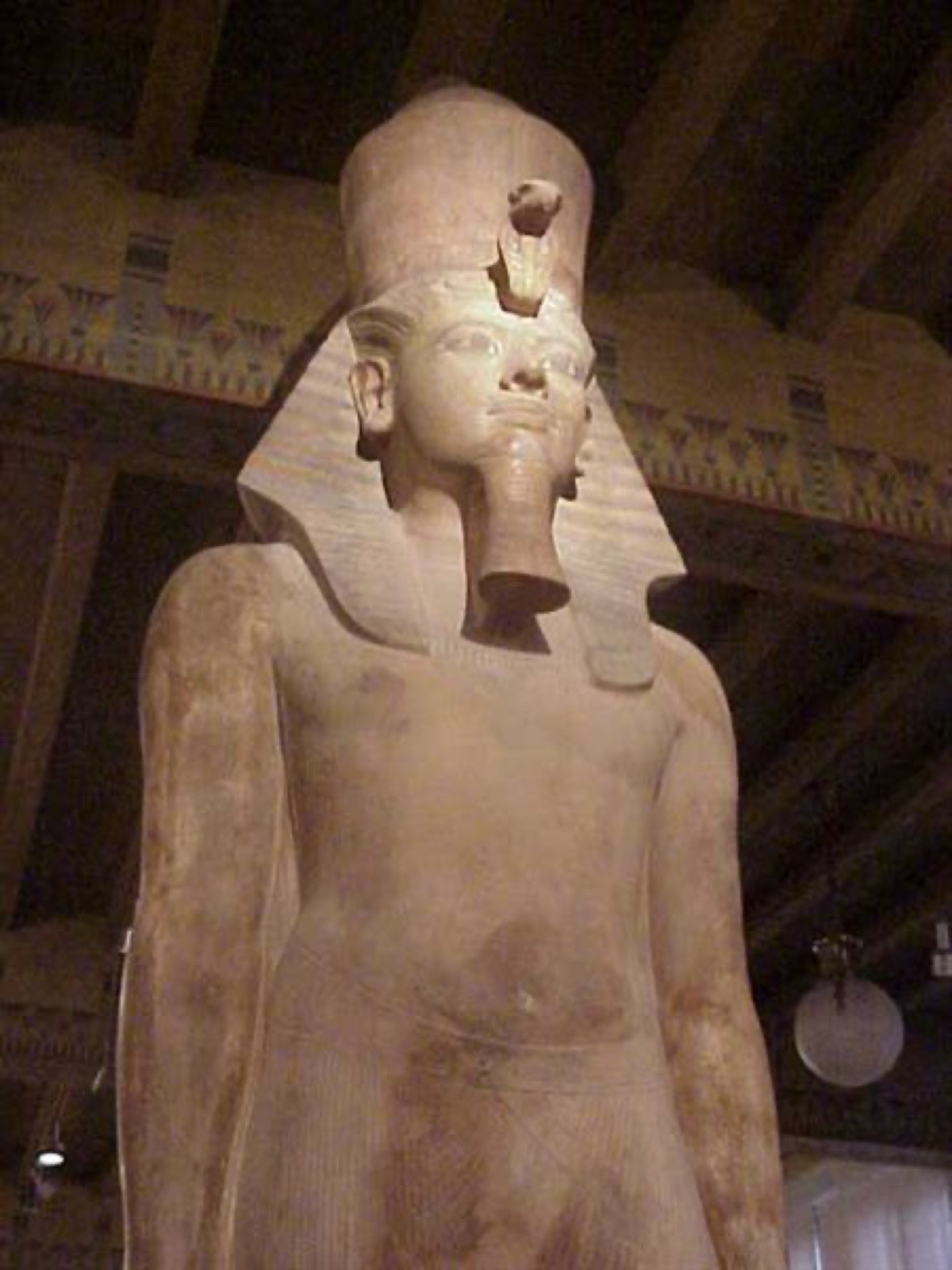 Amun Protecting Tutankhamun — image 1