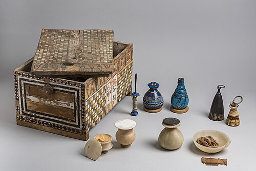 Cosmetic Palette — image 5