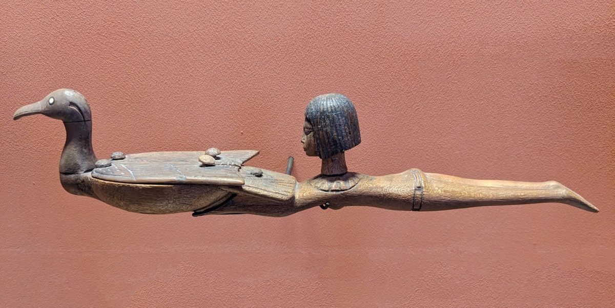 Cosmetic Spoon: The Nubian Bearer — image 1