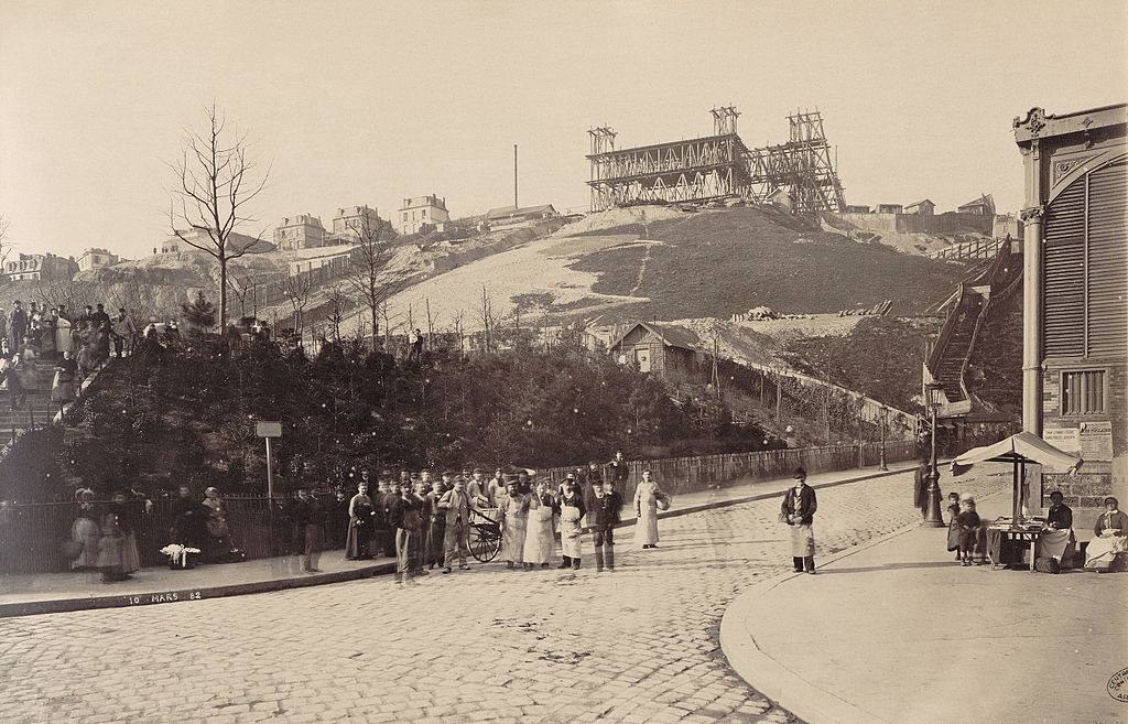 Dance at the Moulin de la Galette — image 4