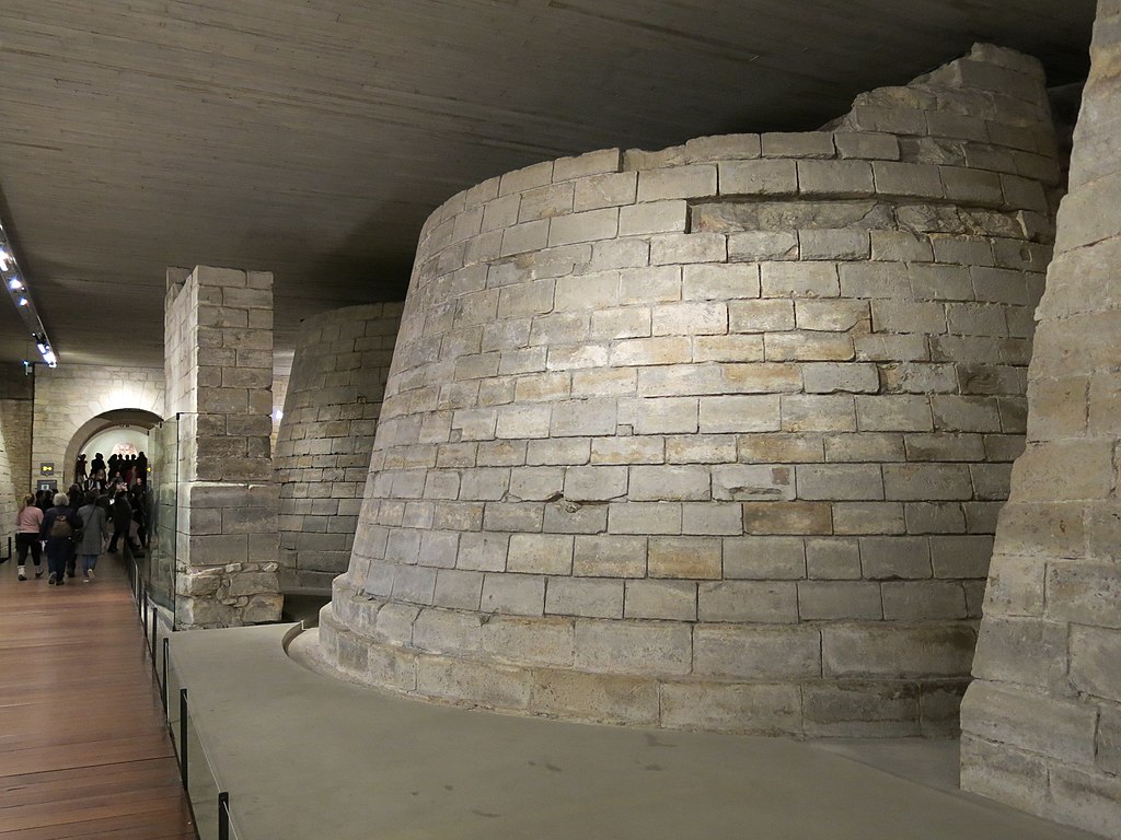Medieval Palaces — image 9