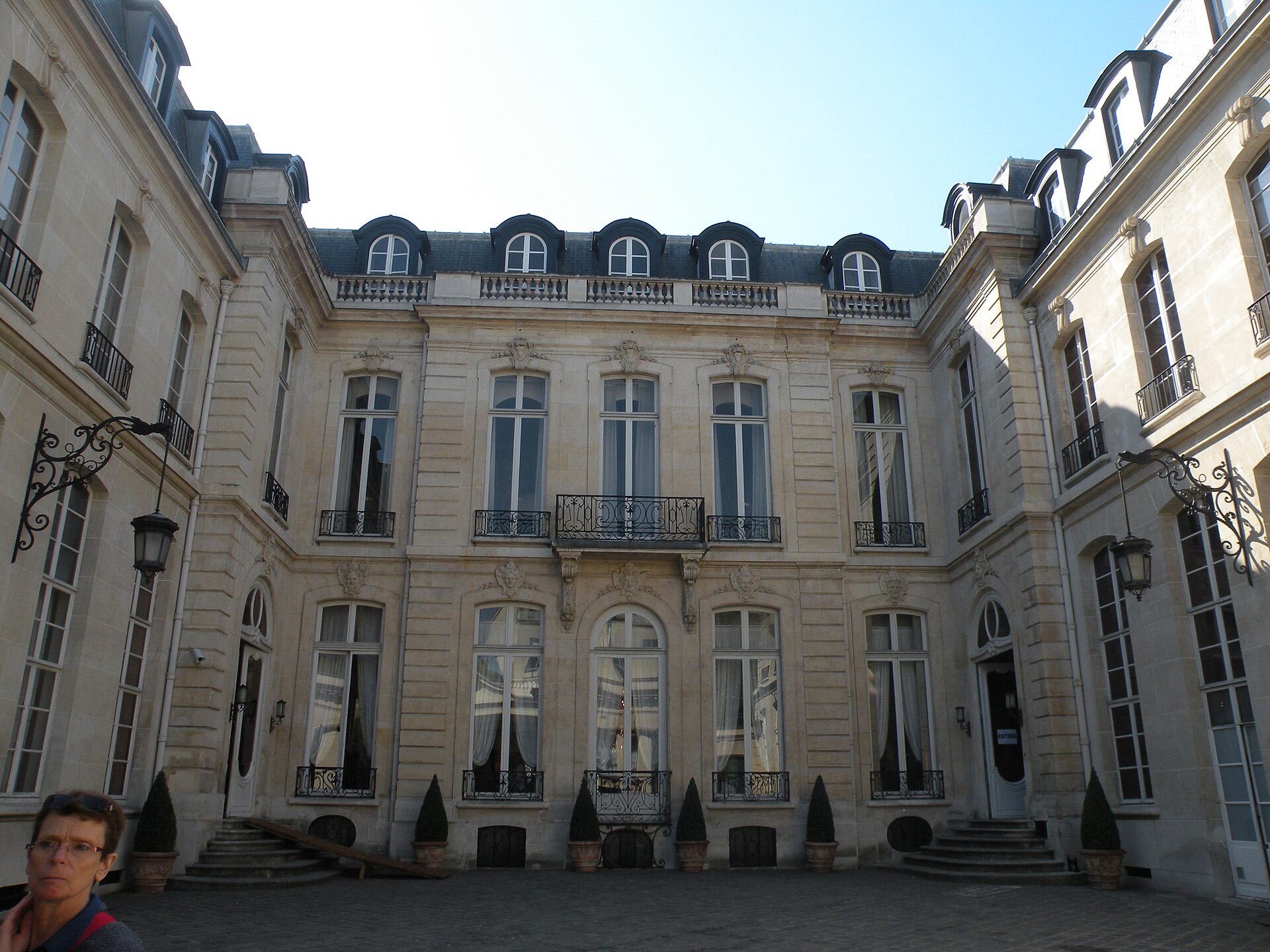 The Faubourg Saint Germain — image 1