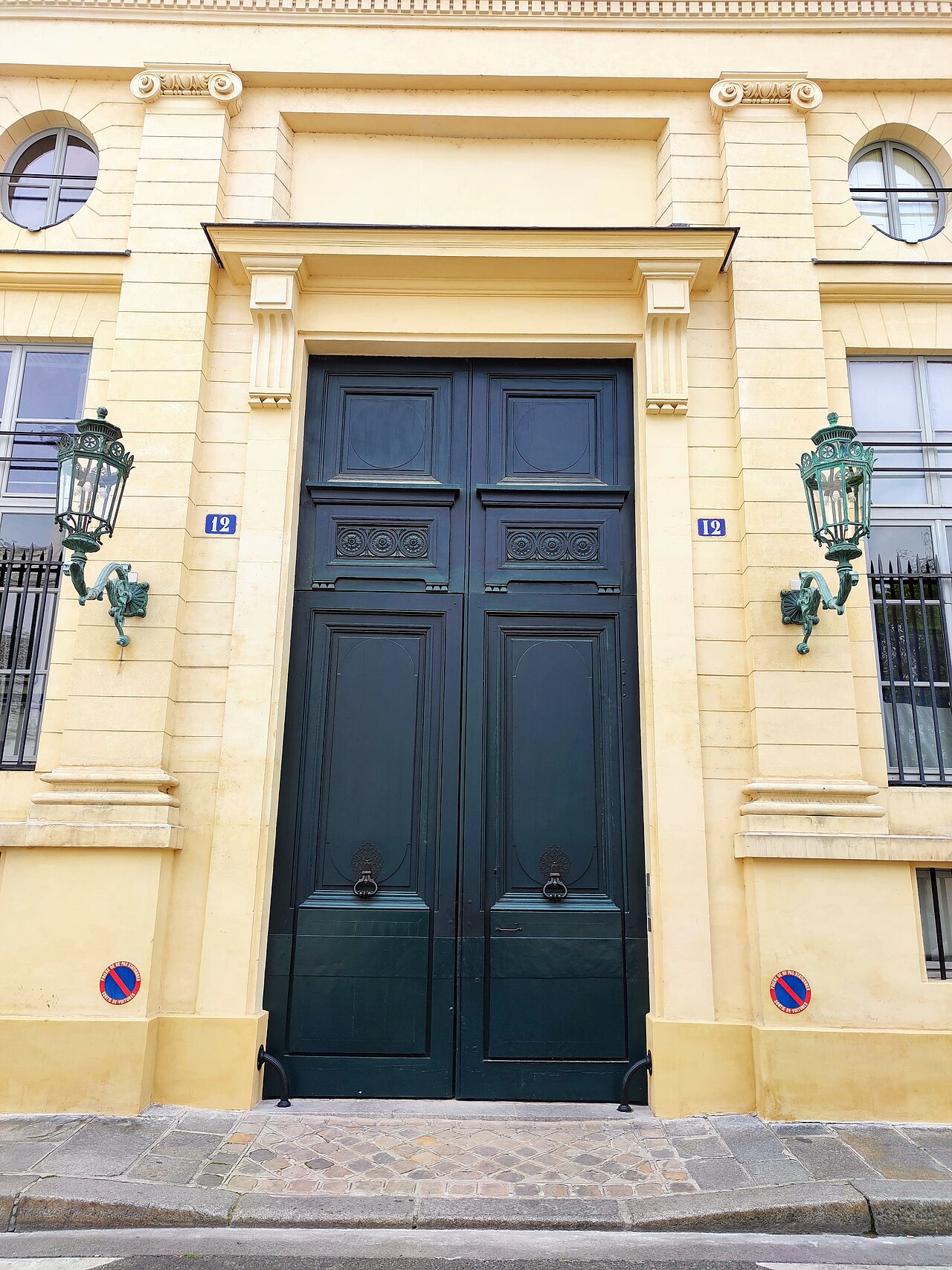 The Faubourg Saint Germain — image 2