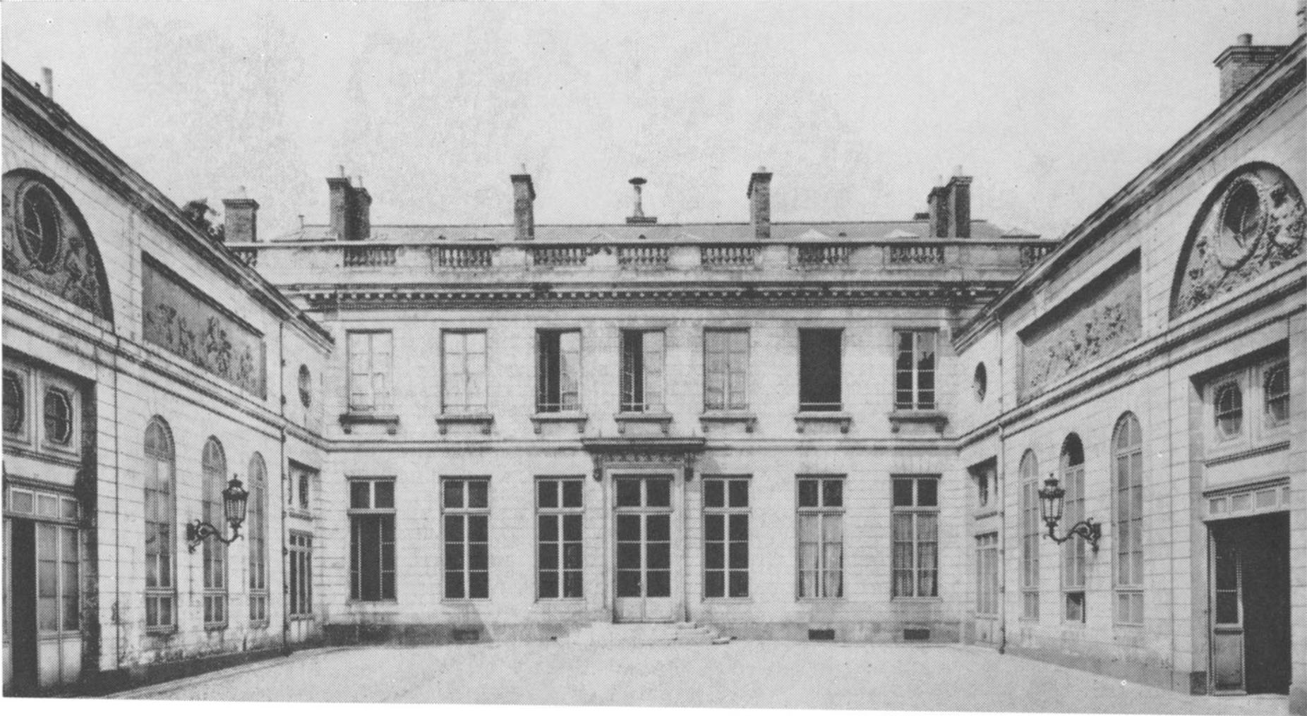 The Faubourg Saint Germain — image 3