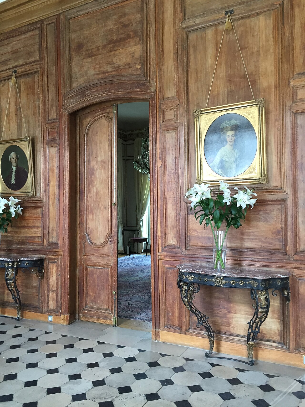 The Faubourg Saint Germain — image 11
