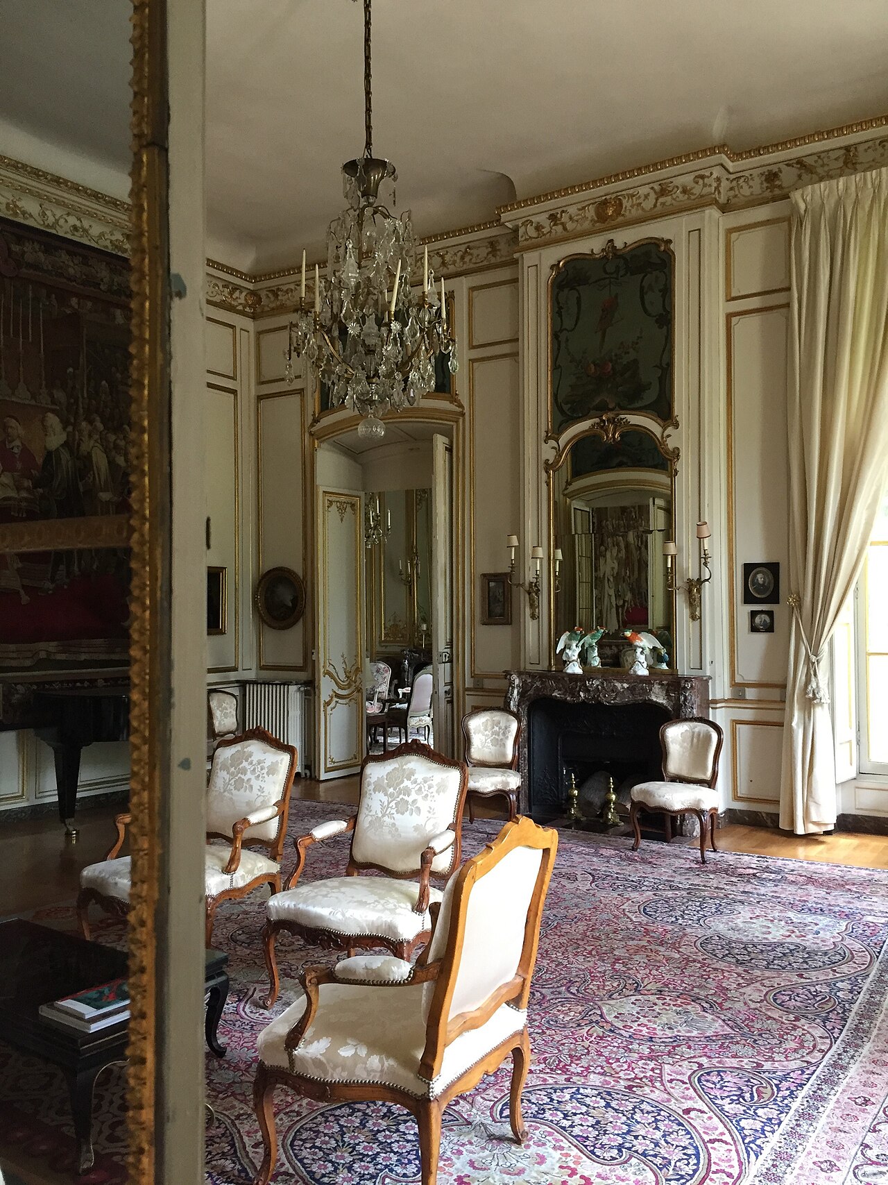 The Faubourg Saint Germain — image 2