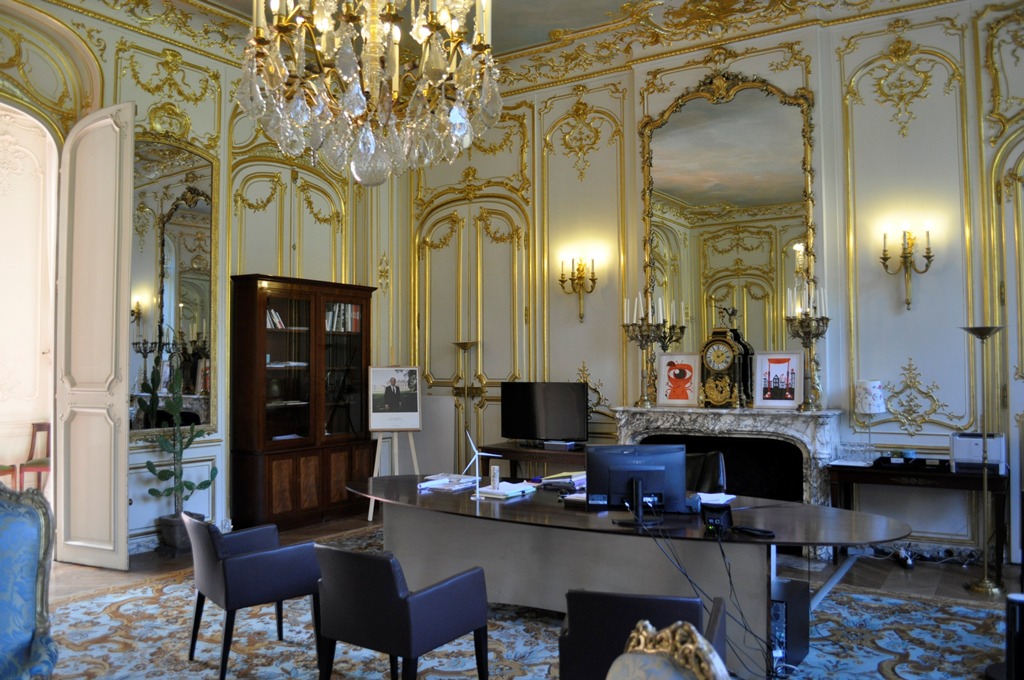 The Faubourg Saint Germain — image 3