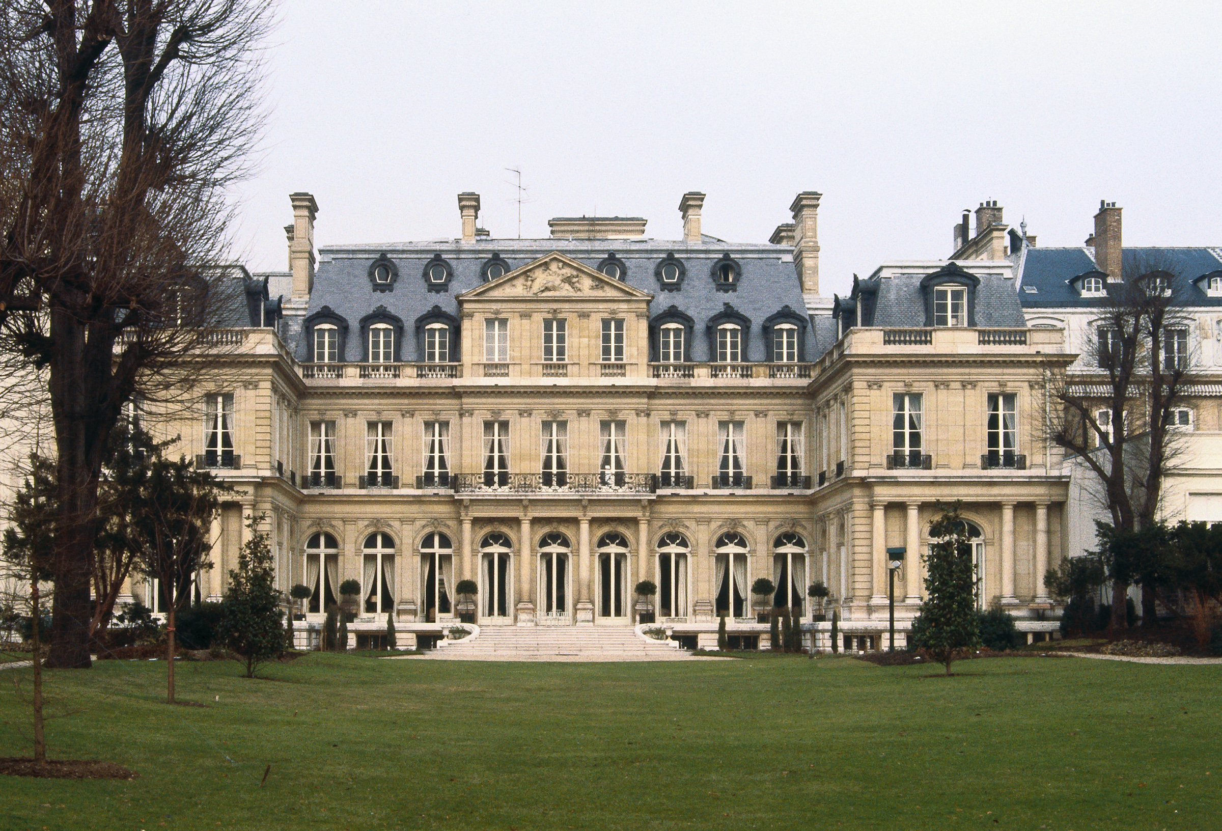 The Faubourg Saint Germain — image 25
