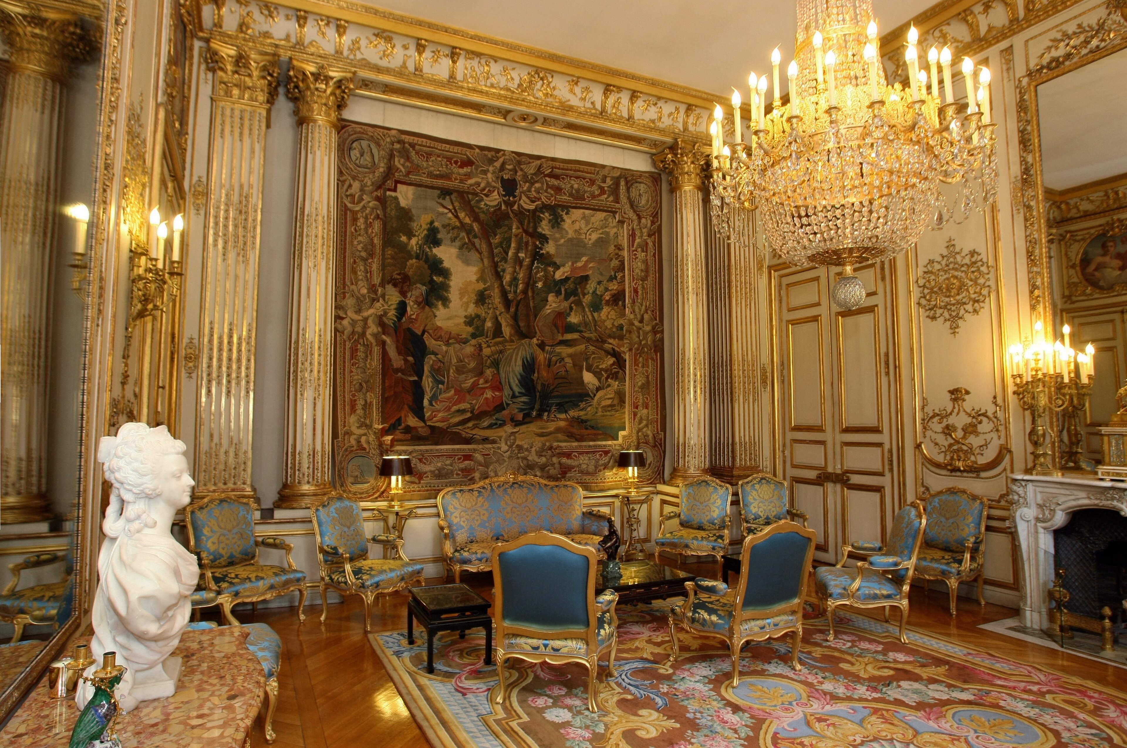The Faubourg Saint Germain — image 8