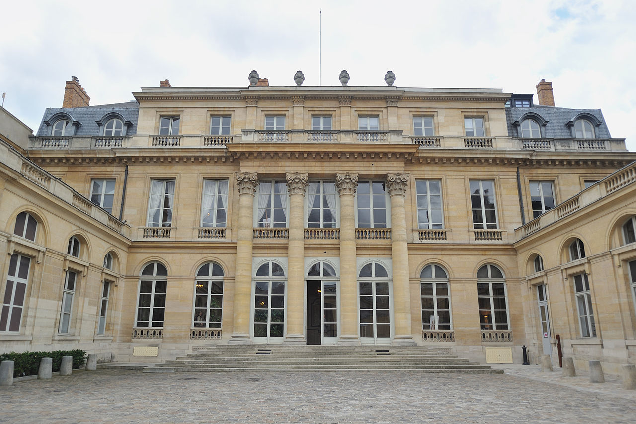 The Faubourg Saint Germain — image 14