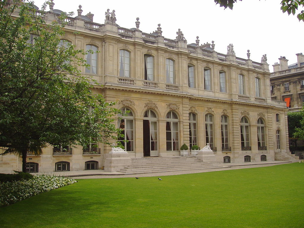 The Faubourg Saint Germain — image 17