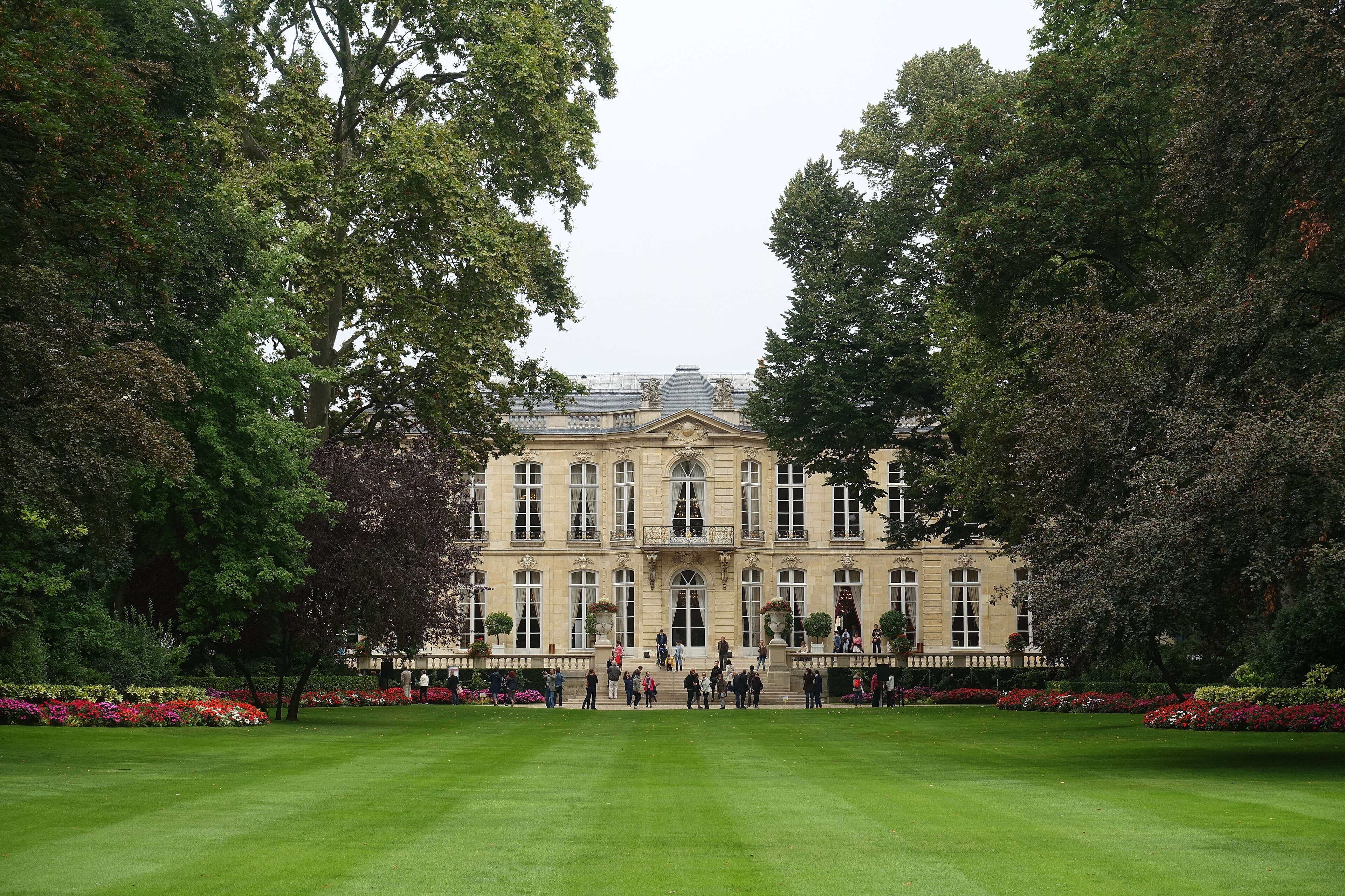 The Faubourg Saint Germain — image 1