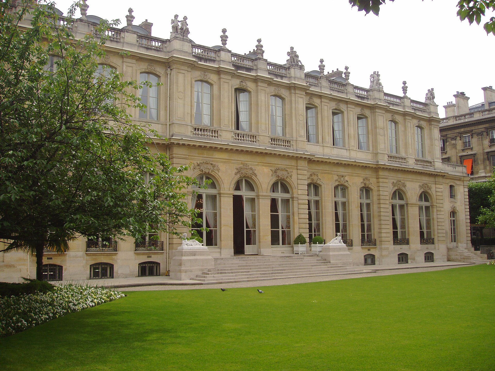The Faubourg Saint Germain — image 1