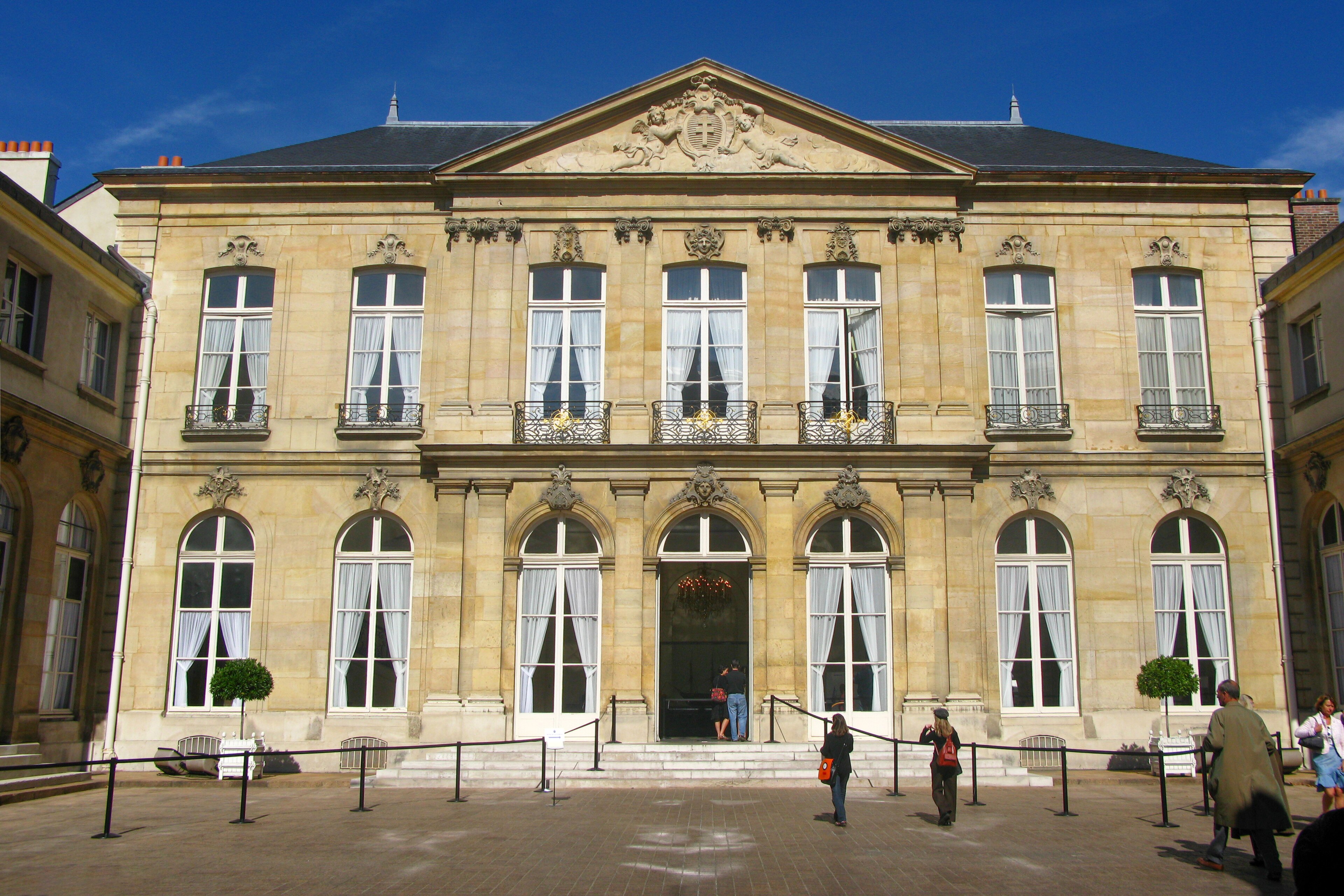 The Faubourg Saint Germain — image 1