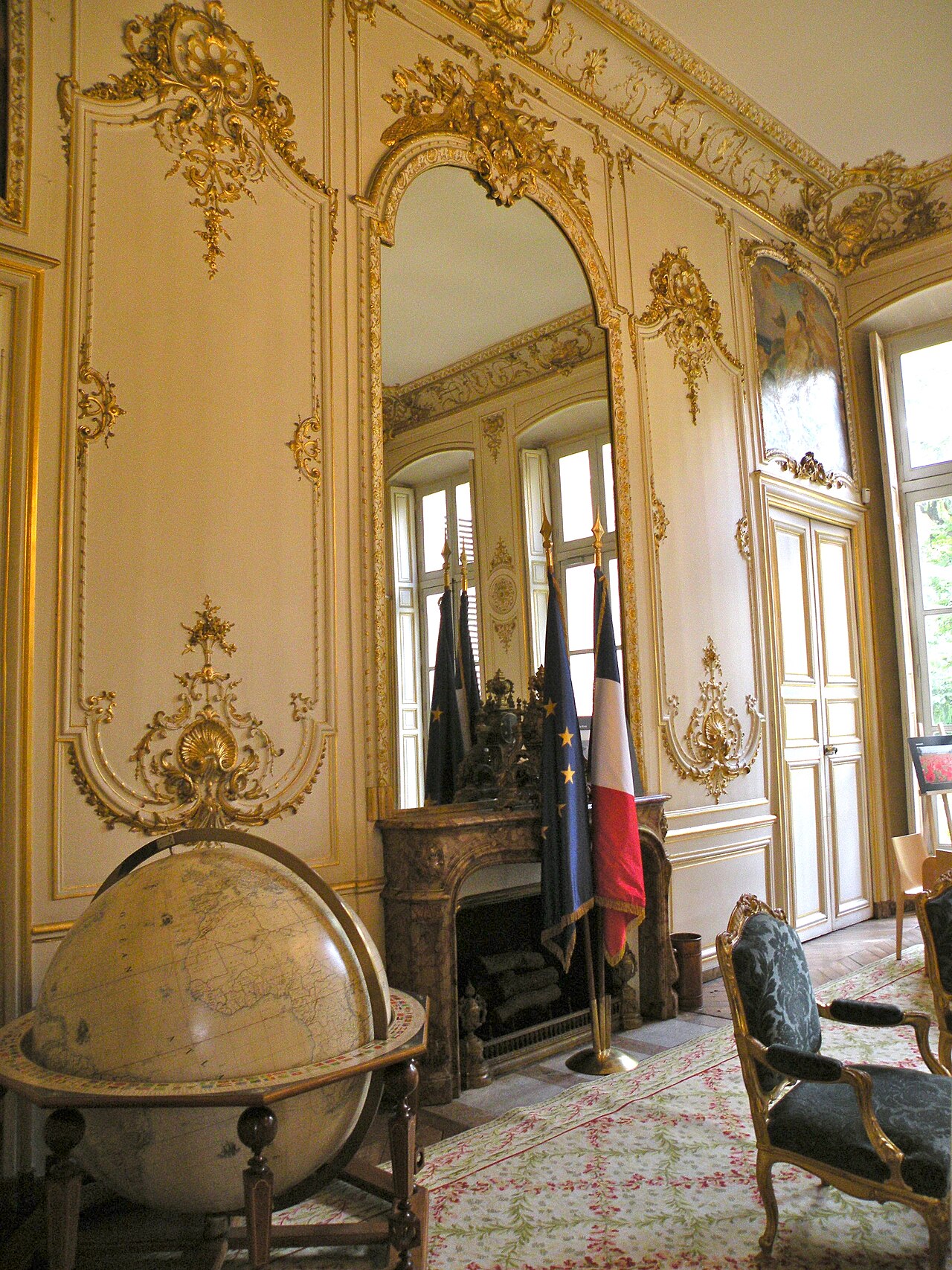 The Faubourg Saint Germain — image 4