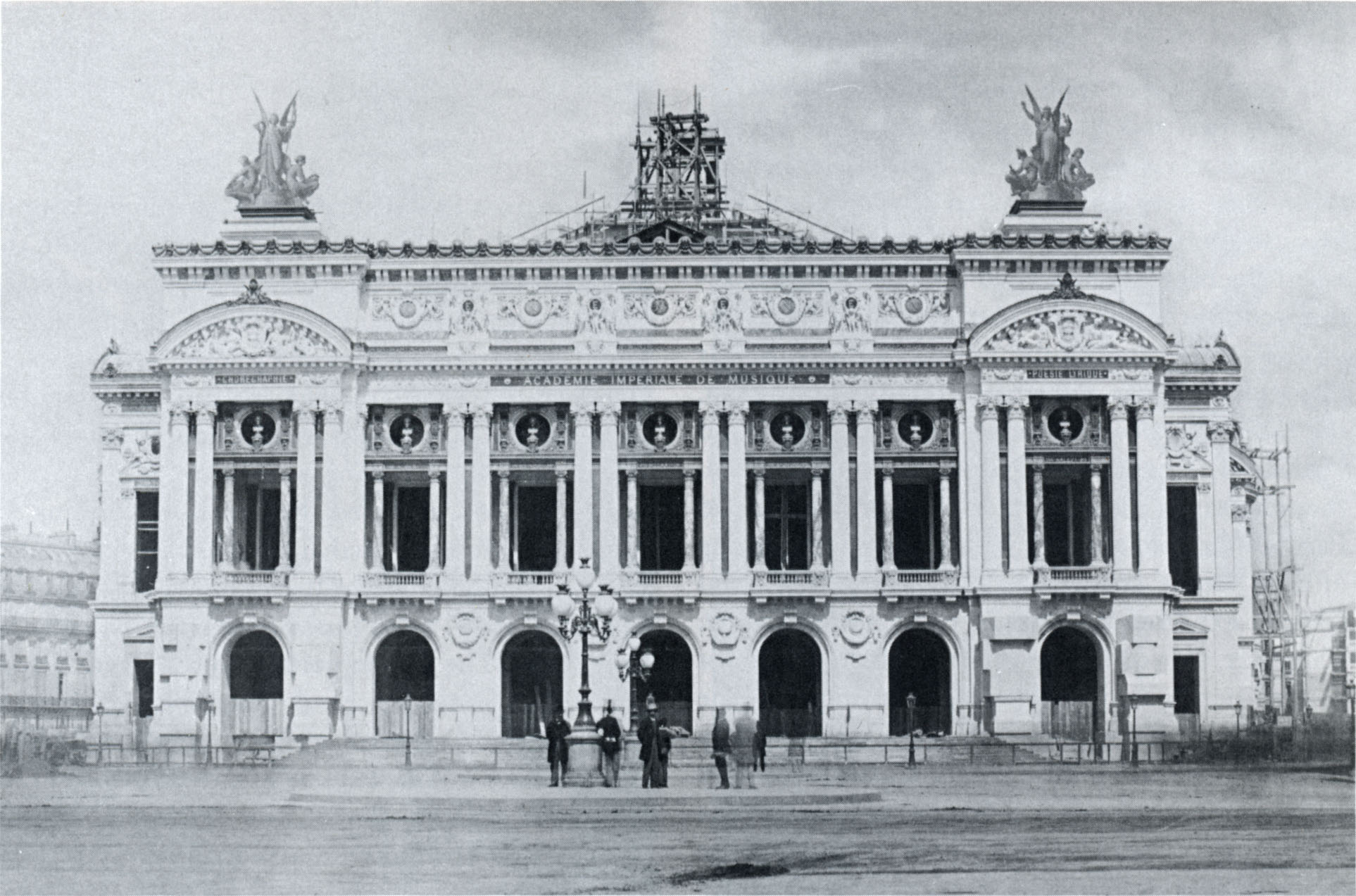 The Passages couverts & the Nouvelle Athènes — image 3
