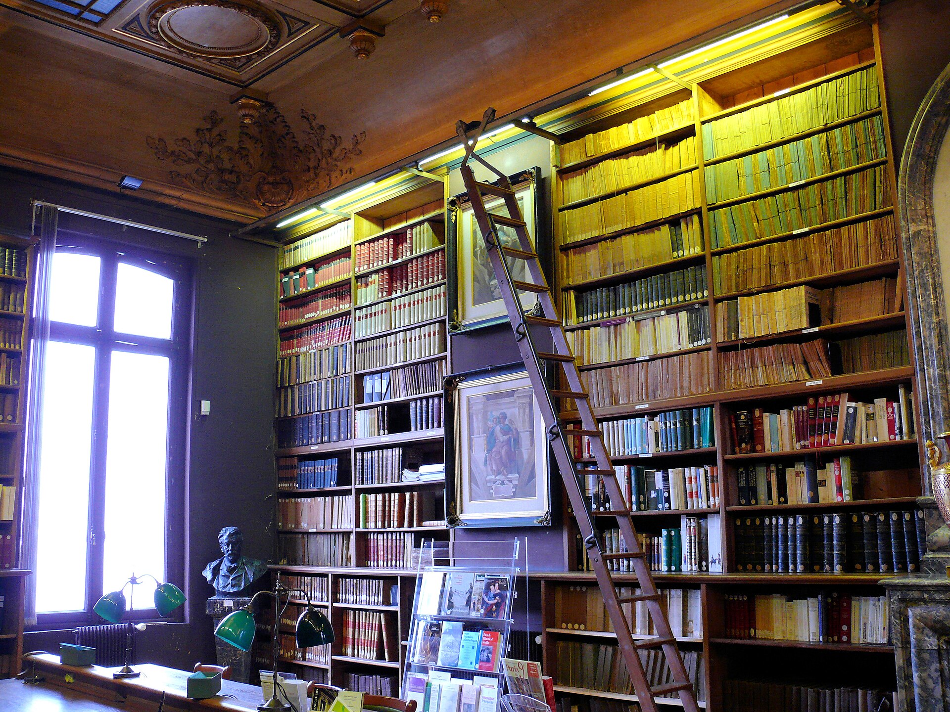The Passages couverts & the Nouvelle Athènes — image 15