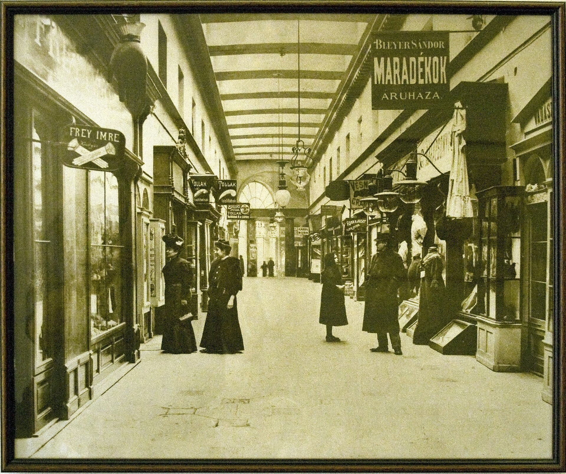 The Passages couverts & the Nouvelle Athènes — image 11
