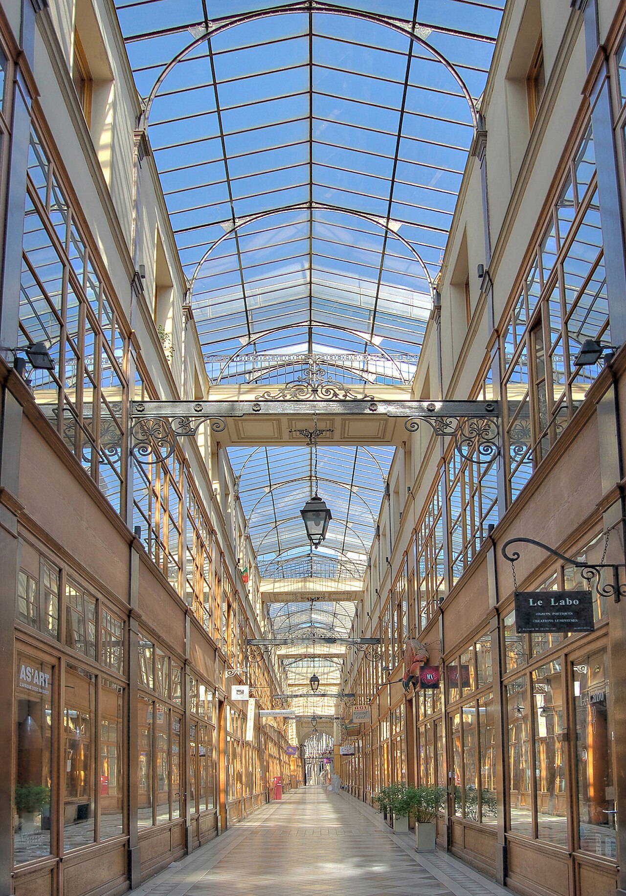 The Passages couverts & the Nouvelle Athènes — image 3