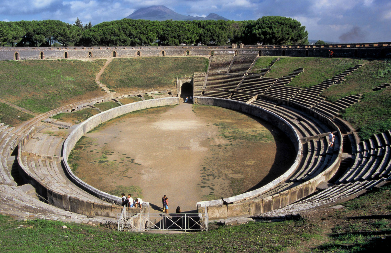 Amphitheatre — image 1