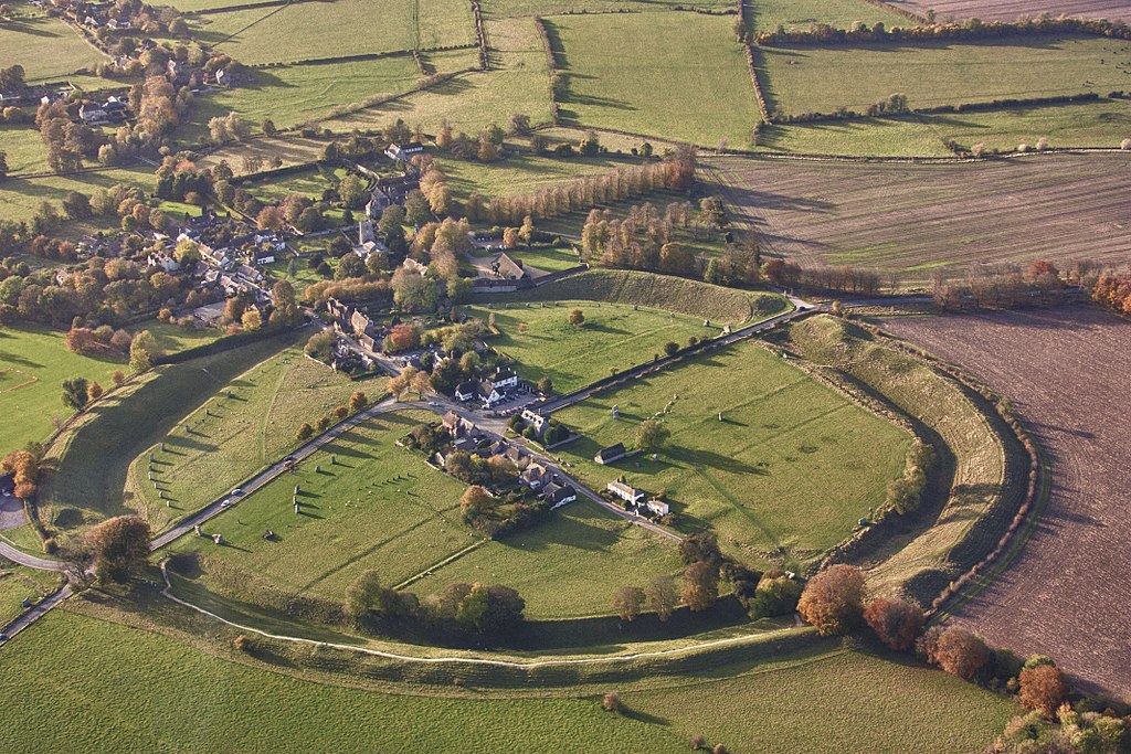 Avebury Stone Circle — image 1