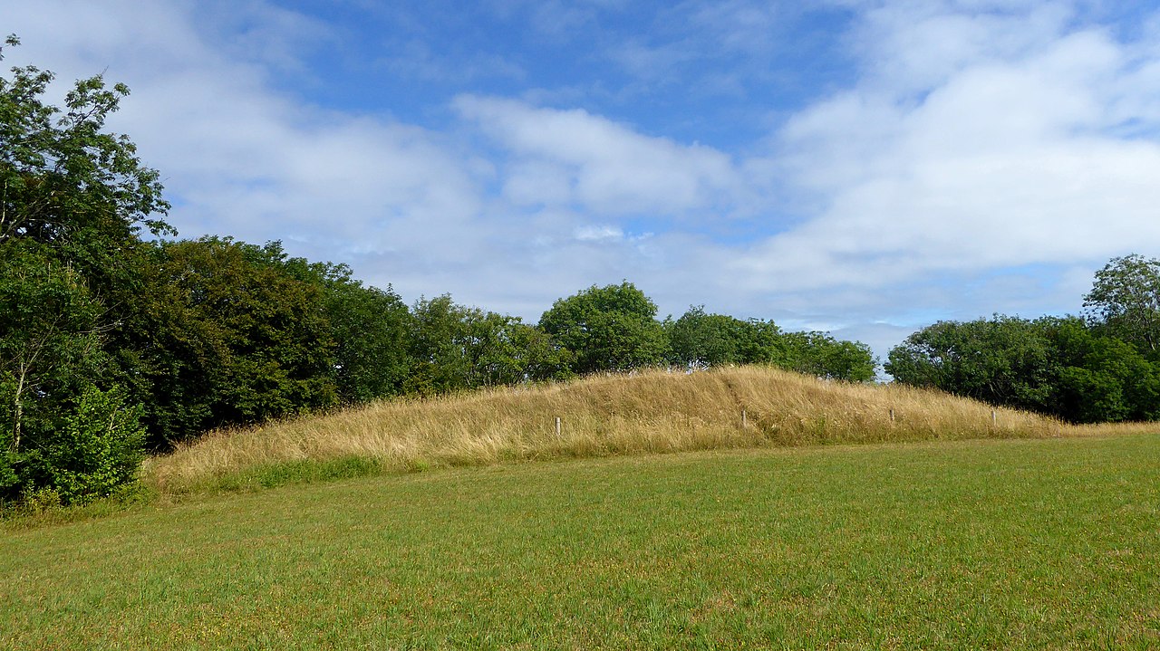 West Kennet & Normanton Down - Neolithic Long Barrows — image 1
