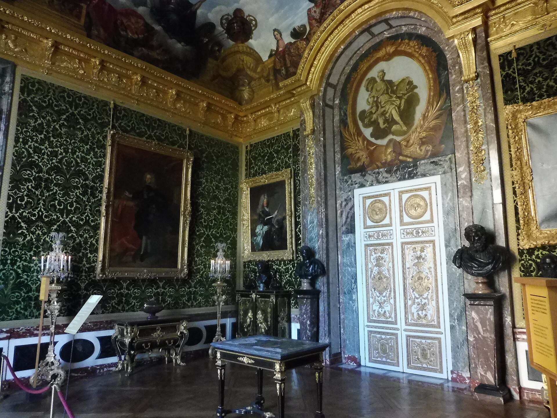 The State Apartments — image 3