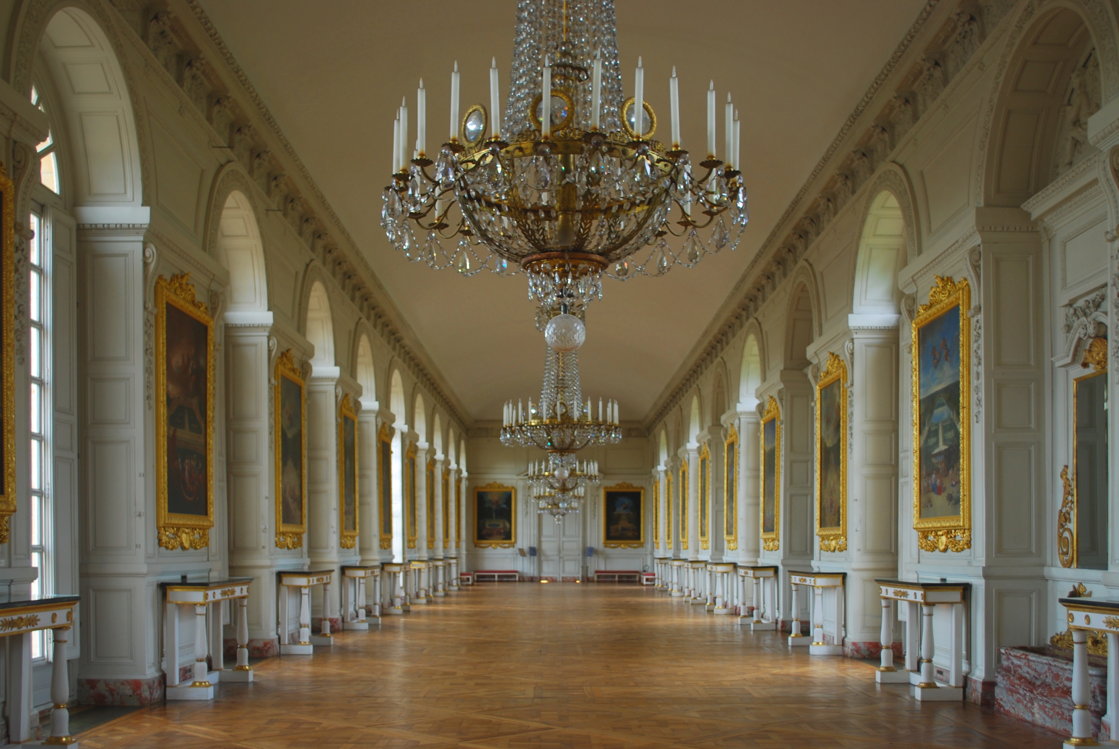 The Trianon Estate — image 4